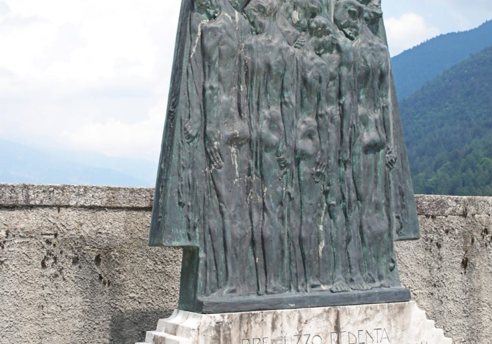 Monumento_Caduti_Breguzzo_03