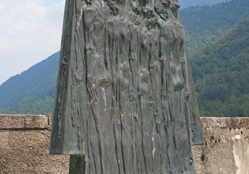 Monumento_Caduti_Breguzzo_07